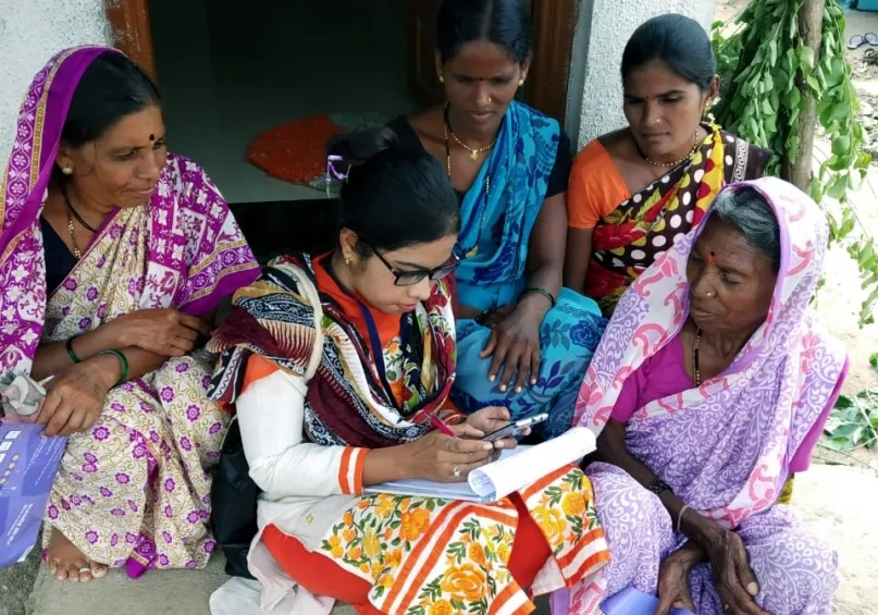 Grameen Mitras are helping to deepen digital financial literacy in underserved communities in India by providing door-to-door training and banking assistance. Photo credit: Grameen Foundation