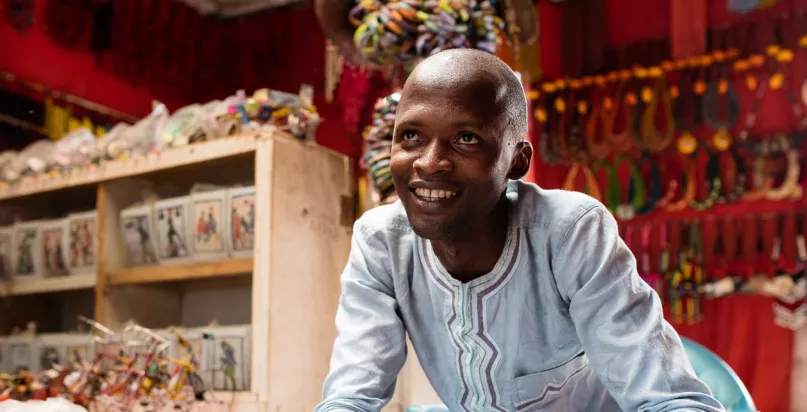 Ila, l'artisan ghanéen. Photo de Brandon Smith. Concours photos du CGAP 2016.