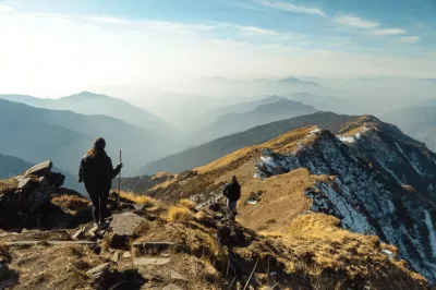 Randonneur sur une montagne.