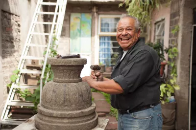 Microempersario mexicano trabajando. Foto cortesía PRONAFIM